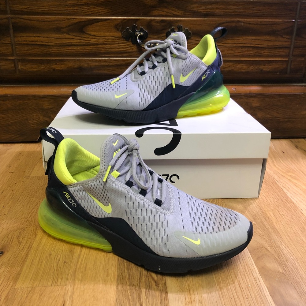 Nike Airmax 270 men’s size 9 wolf grey/volt-obsidian